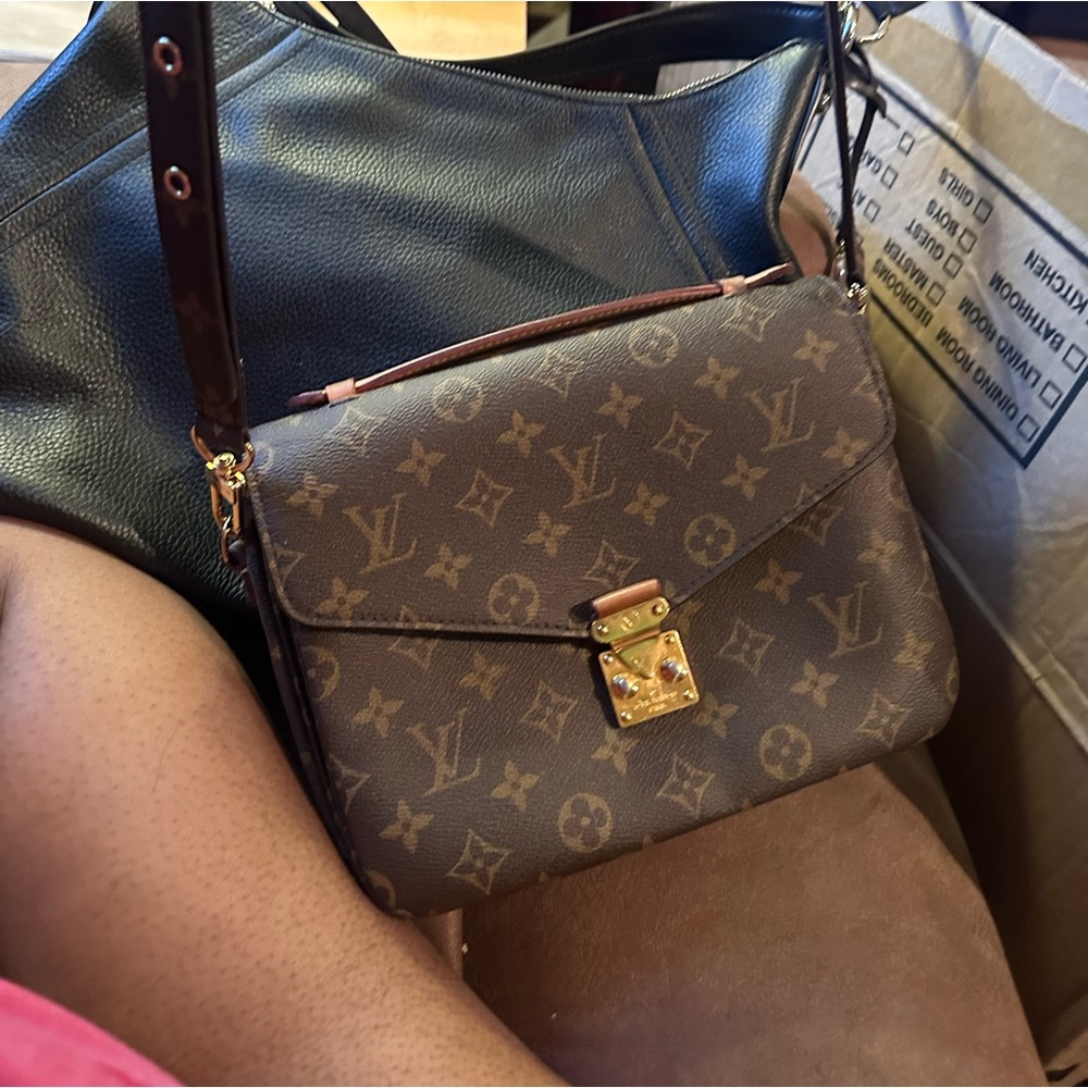 Louis Vuitton Crossbody